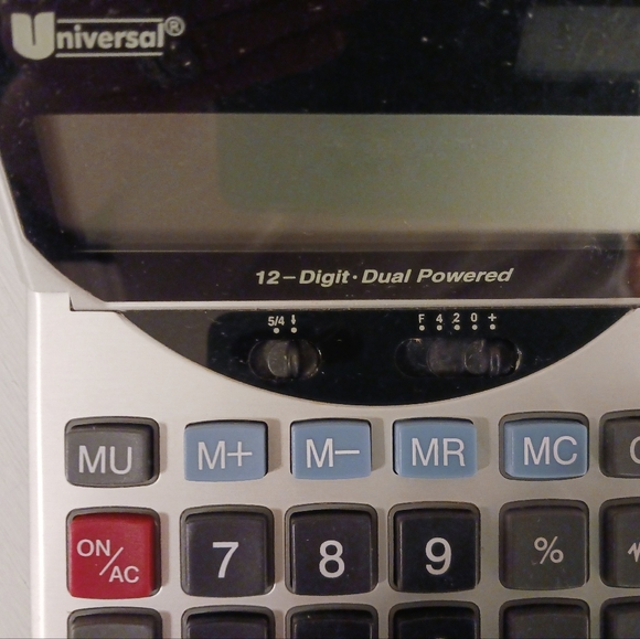 Universal 12-Digit Dual Powered Electronic Calculator - Picture 2 of 6
